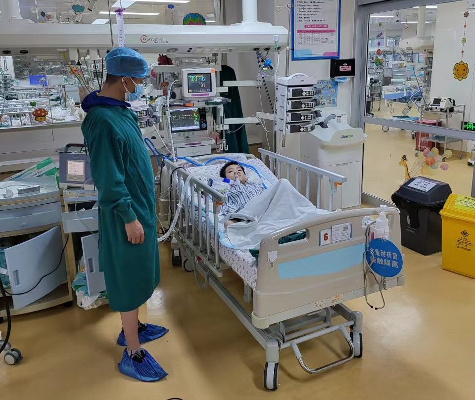 穆棱市跨省救护车出租公司